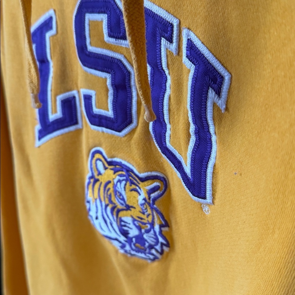 LSU Tigers Hoodie Size Large - Picture 2 of 4